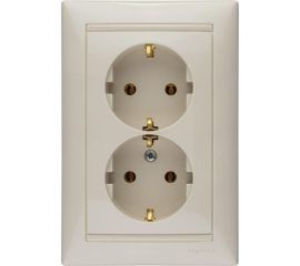Розетка штепсельная